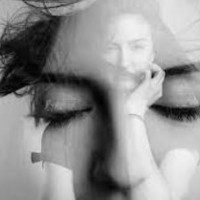 Deby Erazo, autor del poema'Ecos en mi cabeza''